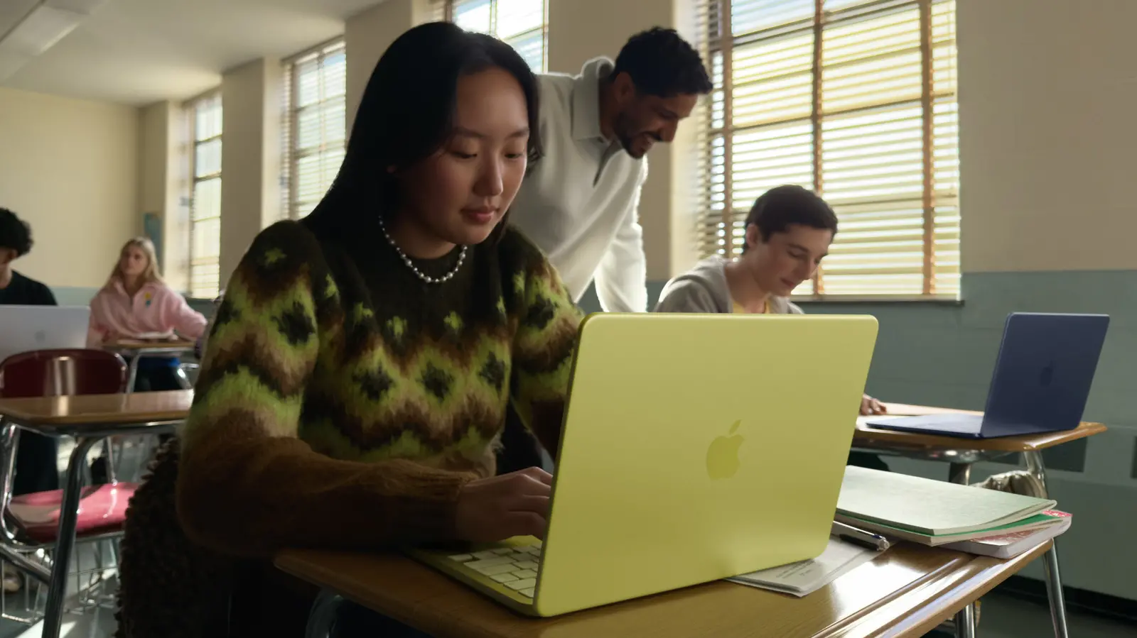 What Those Dots Under The Icons On Your MacBook Dock Are For
